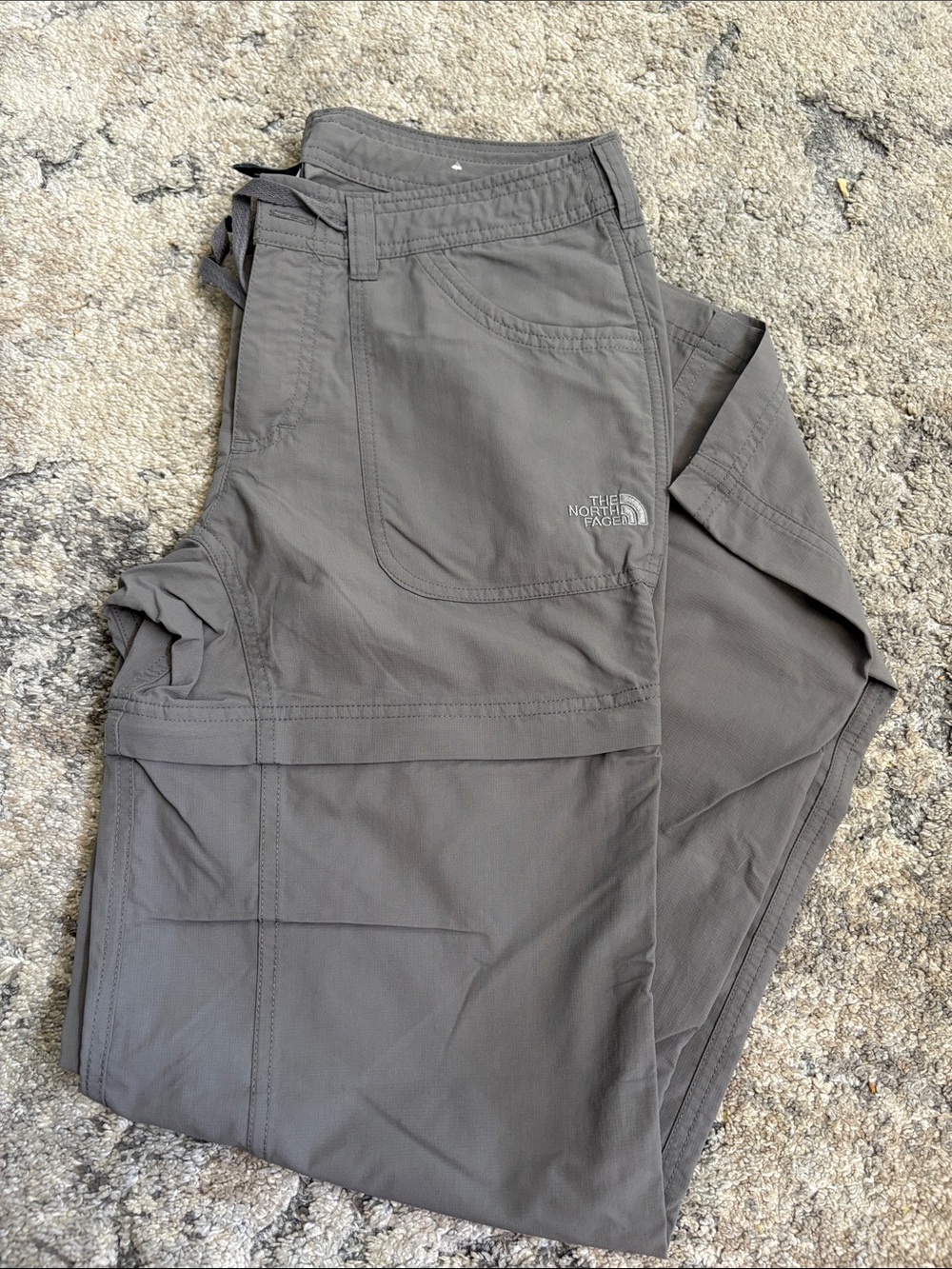 The North Face women’s convertible zip off Hiking Pants — Gray